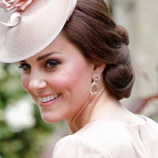 极品亚裔美得冒泡主角